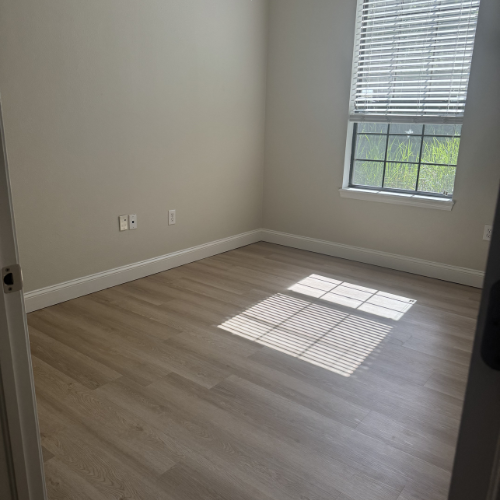 flooring installation in empty space